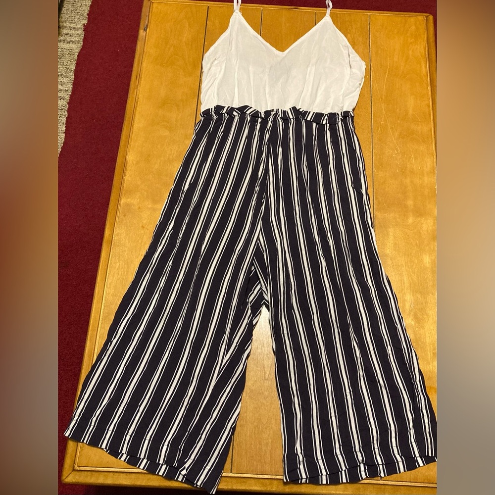 Juniors Size L Derek Heart  Capri Jumpsuit With Spaghetti Straps